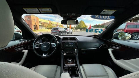 2018 Jaguar F-PACE 25t Prestige