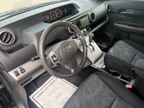 2012 Scion xB Release Series 9.0