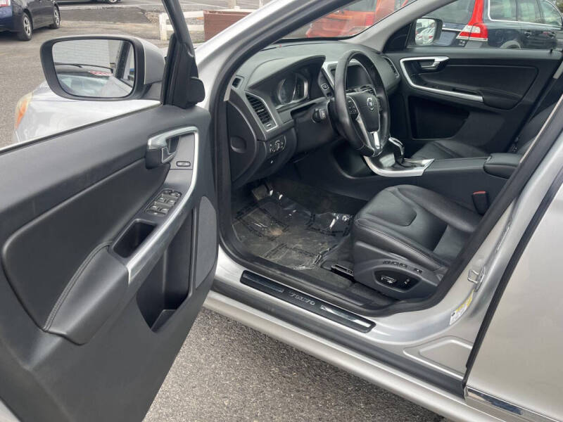 2016 Volvo XC60 T5 Premier