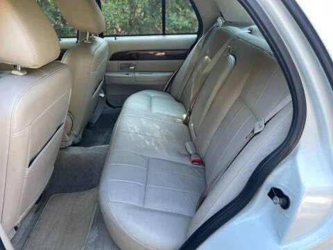 2011 Mercury Grand Marquis LS