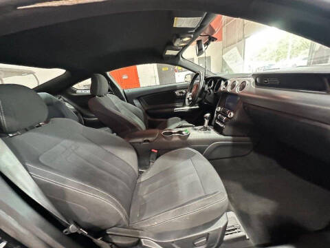 2020 Ford Mustang EcoBoost