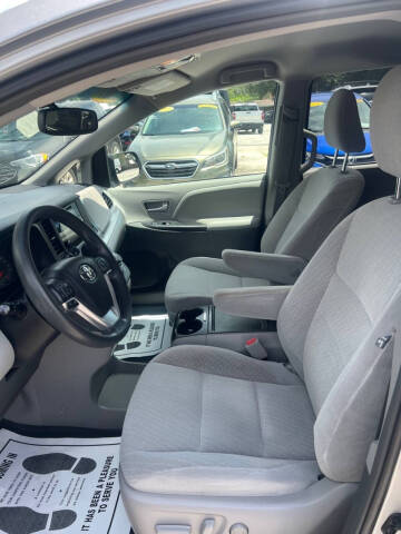 2017 Toyota Sienna