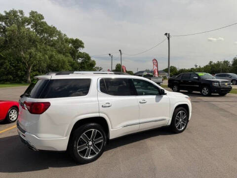 2017 GMC Acadia Denali