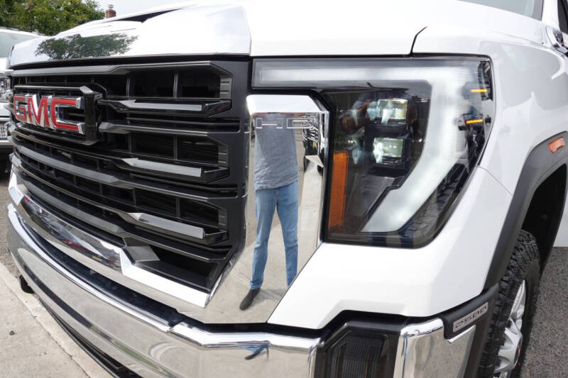 2024 GMC Sierra 2500HD Pro