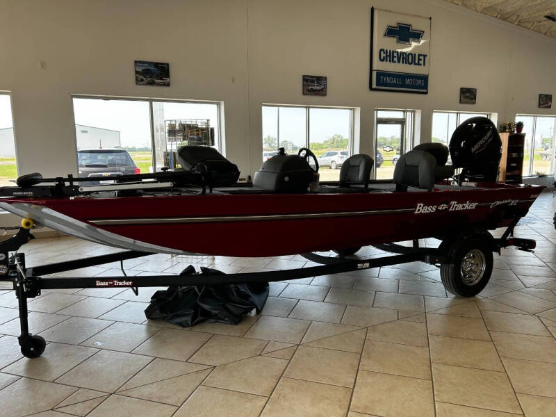 2024 Tracker Bass Tracker Classic XL