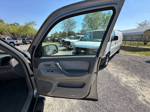 2005 Toyota Sequoia SR5