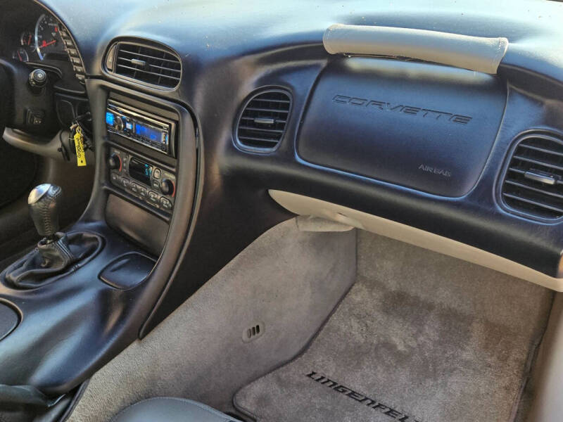 2004 Chevrolet Corvette