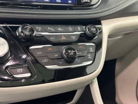 2022 Chrysler Pacifica Limited