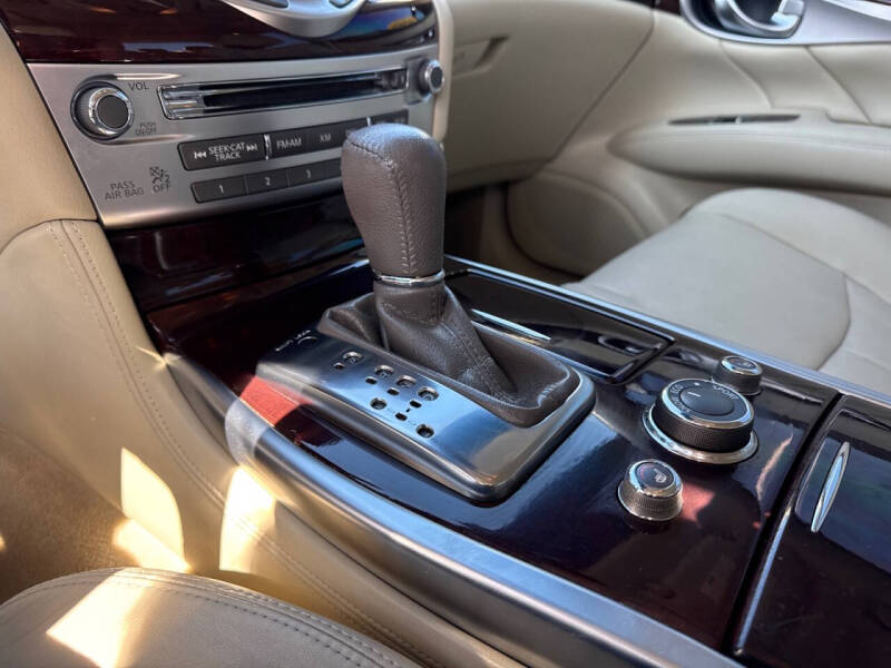 2011 Infiniti M37