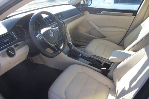 2017 Volkswagen Passat 1.8T SE