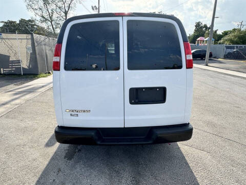 2018 Chevrolet Express LS 3500
