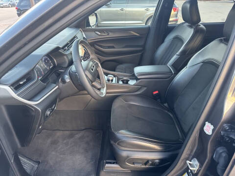 2024 Jeep Grand Cherokee L Altitude