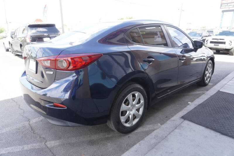 2017 Mazda MAZDA3 Sport