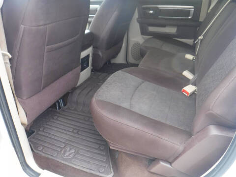 2016 RAM 1500 SLT