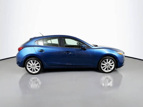 2017 Mazda MAZDA3 Touring
