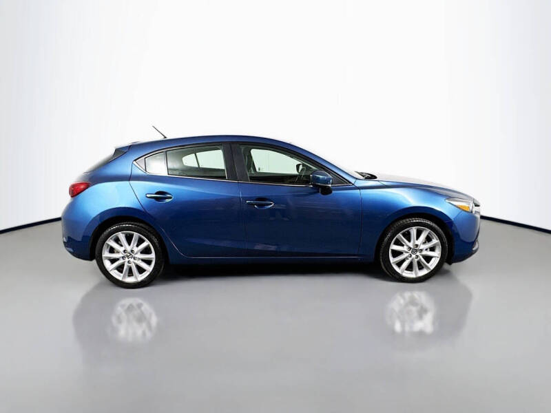 2017 Mazda MAZDA3 Touring
