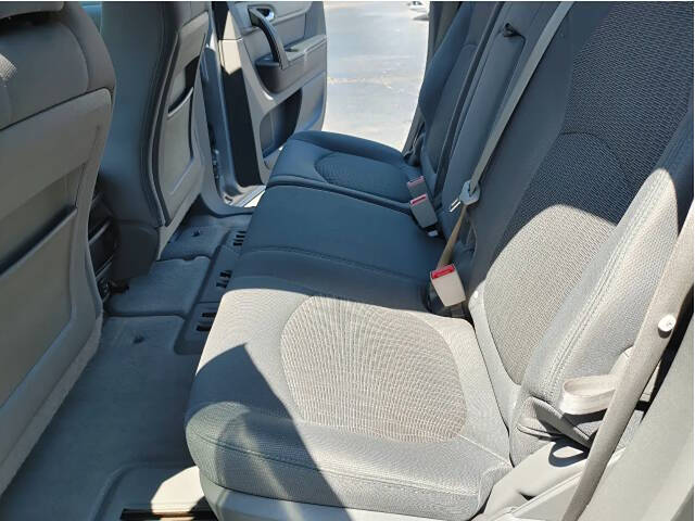 2017 Chevrolet Traverse LS