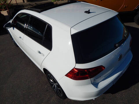 2016 Volkswagen Golf TSI SE