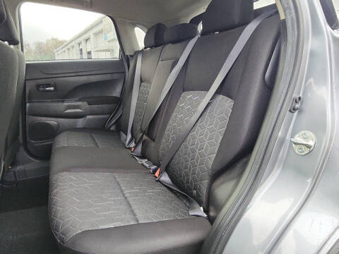 2023 Mitsubishi Outlander Sport ES