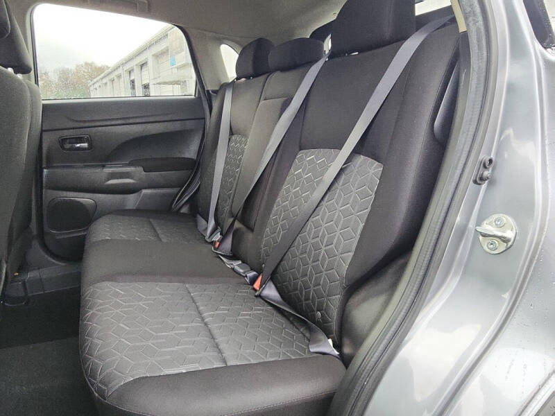 2023 Mitsubishi Outlander Sport ES