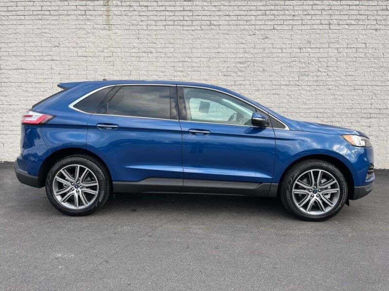 2021 Ford Edge Titanium