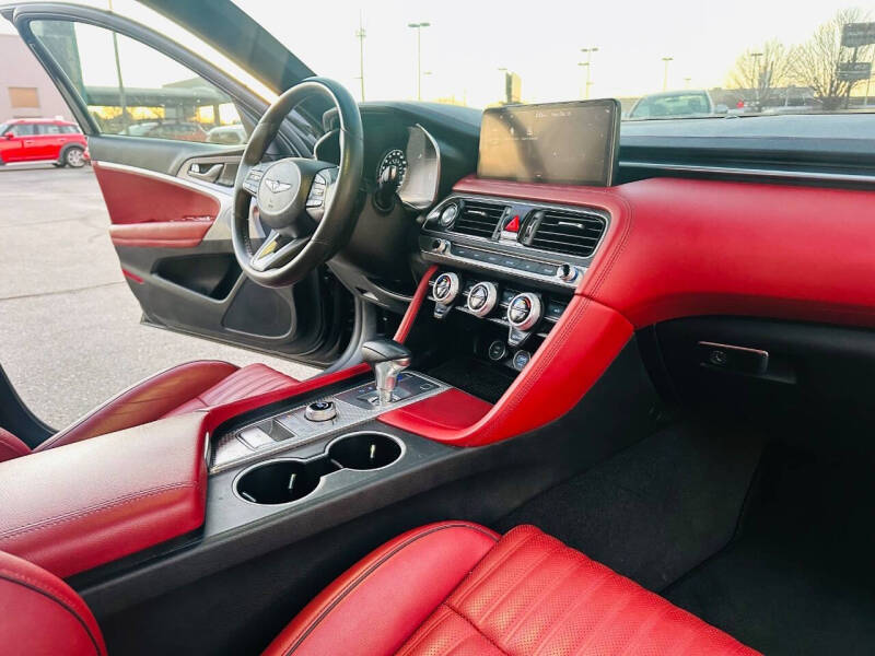 2023 Genesis G70 2.0T