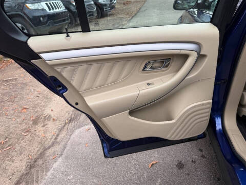 2013 Ford Taurus SEL