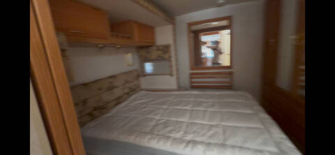 2003 Winnebago Adventurer