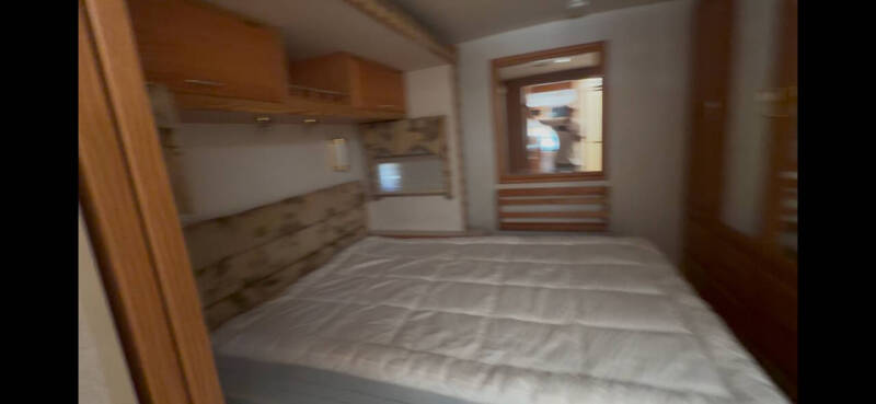 2003 Winnebago Adventurer