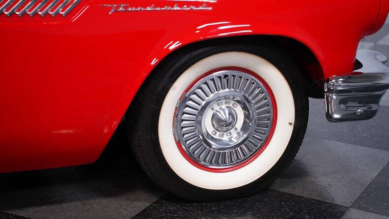 1957 Ford Thunderbird