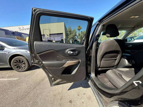 2017 Jeep Cherokee Sport Altitude