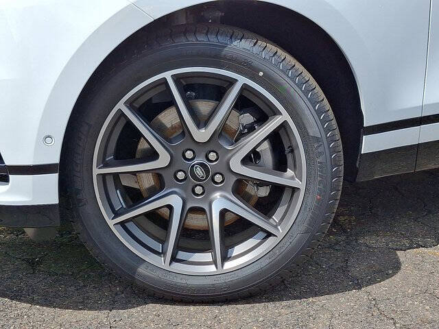 2026 Land Rover Range Rover Velar P250 Dynamic SE