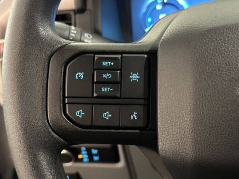 2025 Ford F-150 Lightning Pro