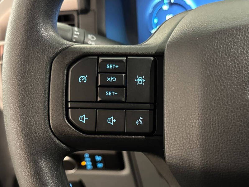 2025 Ford F-150 Lightning Pro