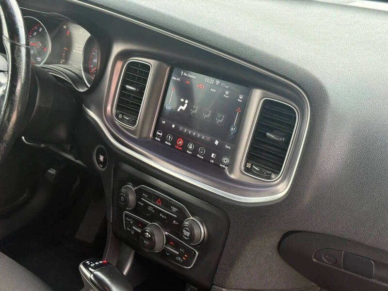 2019 Dodge Charger SXT