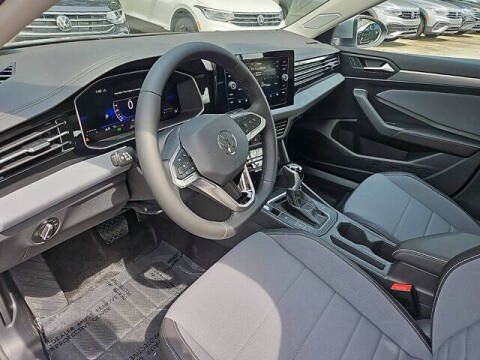 2025 Volkswagen Jetta SE