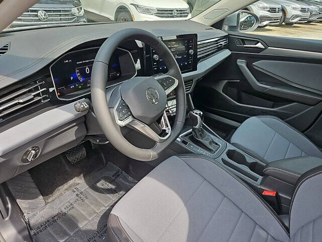 2025 Volkswagen Jetta SE