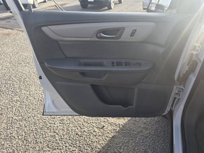 2017 Chevrolet Traverse LS