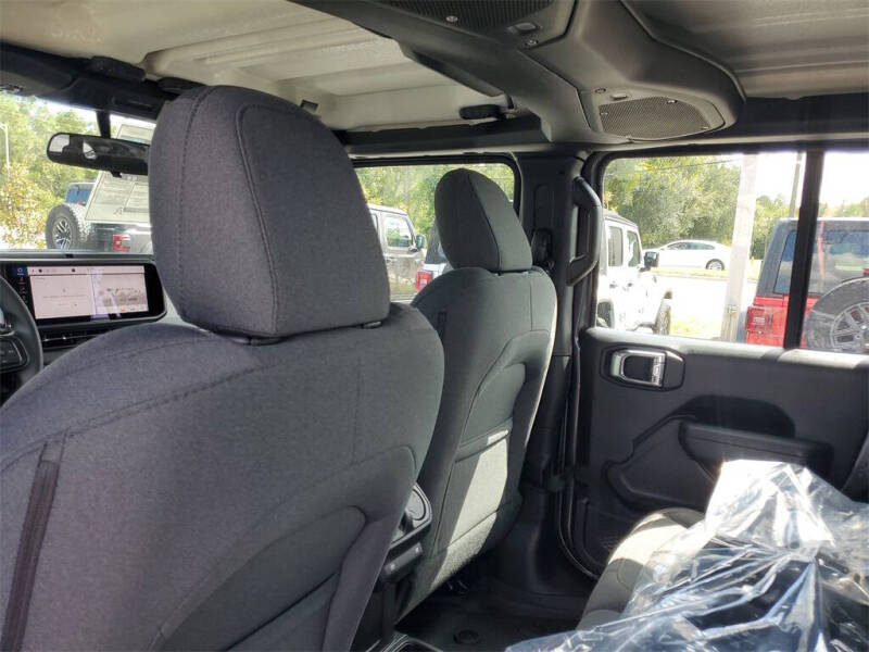 2025 Jeep Gladiator Sport