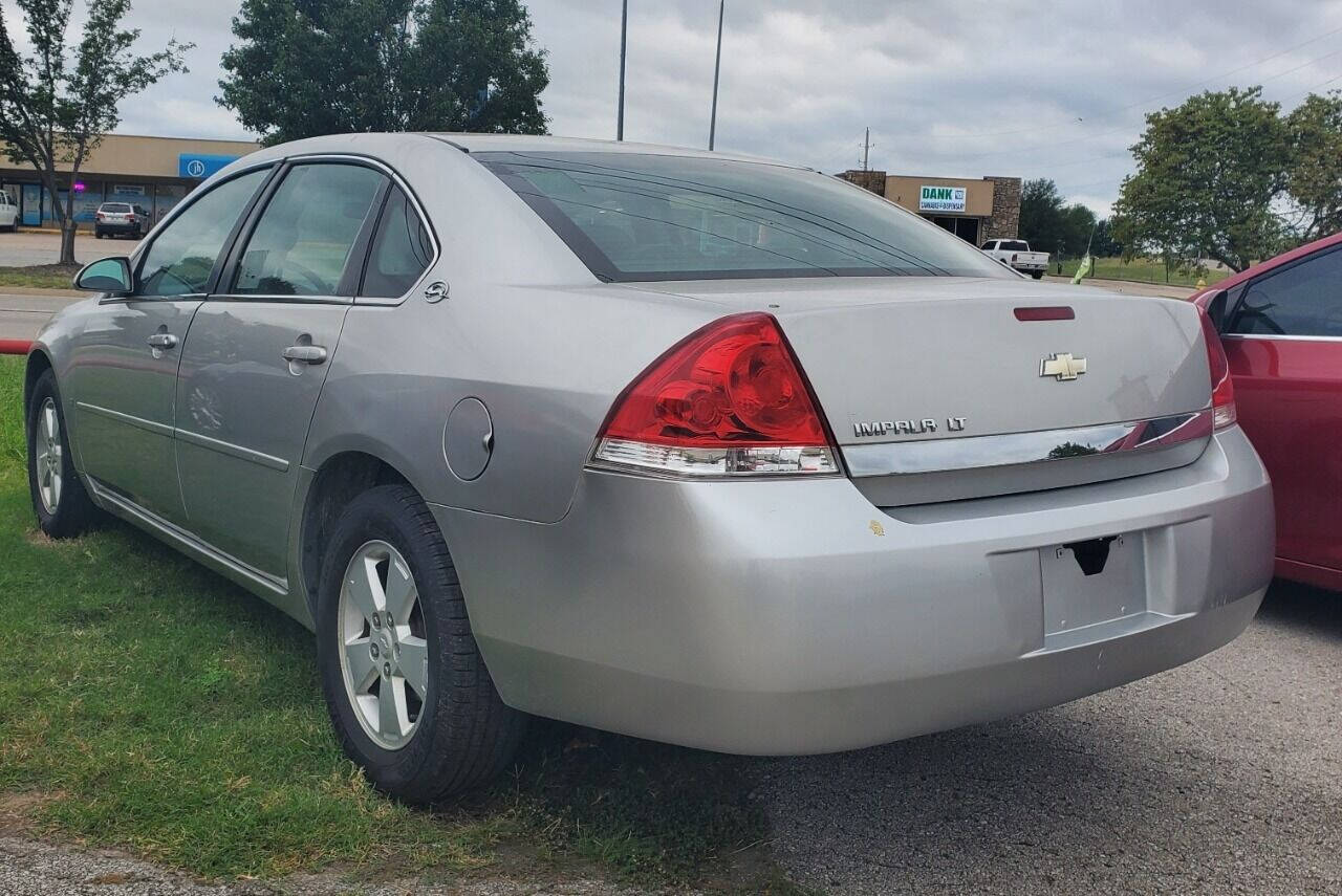 2009 Chevrolet Impala for sale at DURANGO AUTO CENTER LLC in Tulsa, OK