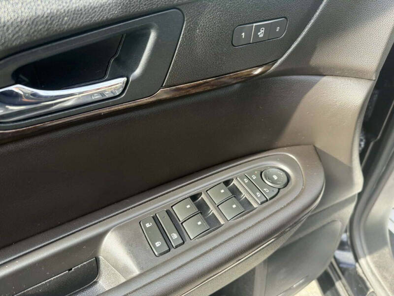 2016 GMC Acadia Denali