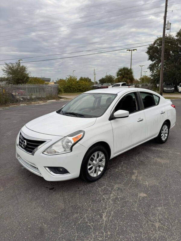 2018 Nissan Versa SV