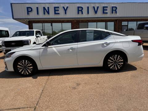 2024 Nissan Altima for sale at Piney River Ford in Houston MO