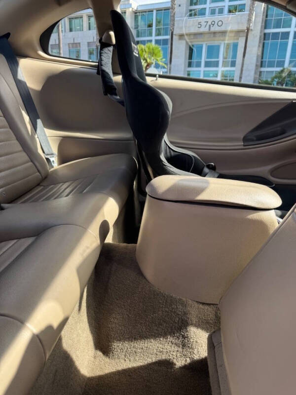 2004 Ford Mustang GT Deluxe