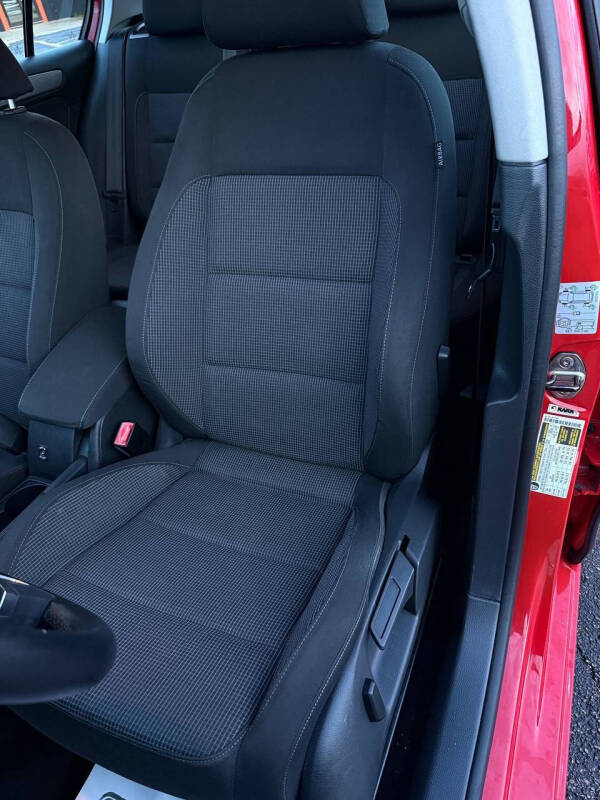 2013 Volkswagen Golf 2.5L PZEV
