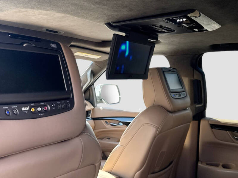 2018 Cadillac Escalade Platinum