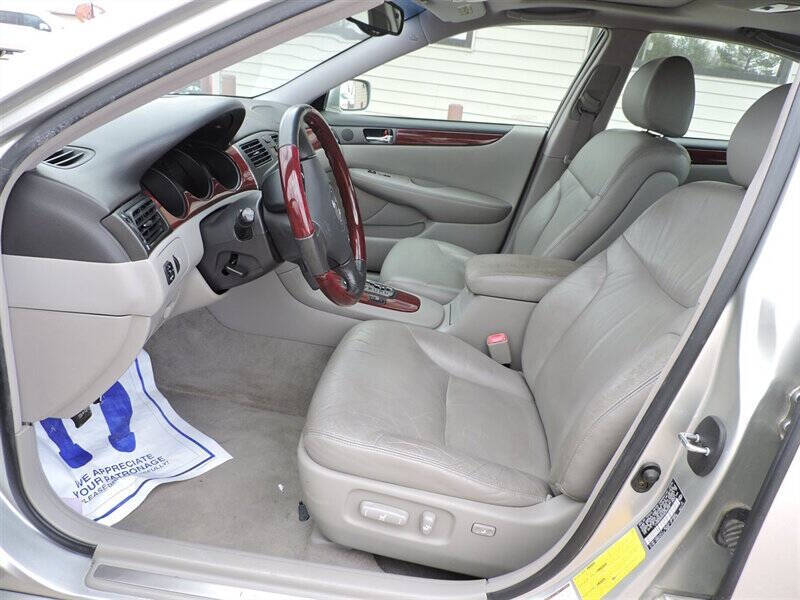 2004 Lexus ES 330