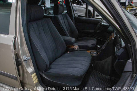 1986 Mercedes-Benz 230E