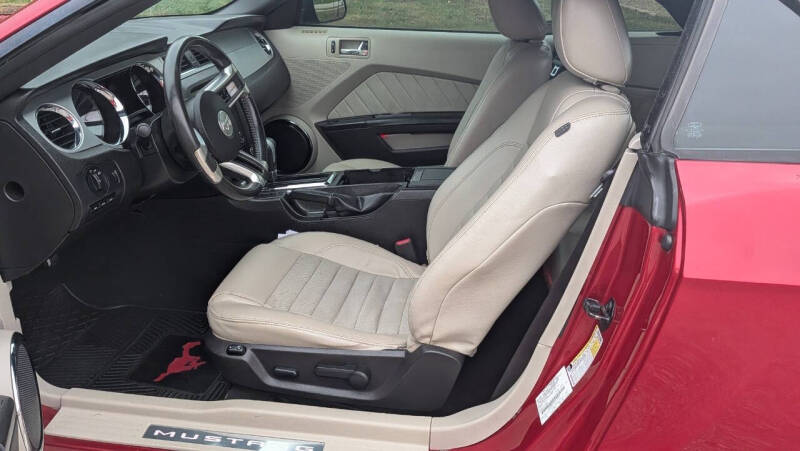 2010 Ford Mustang V6