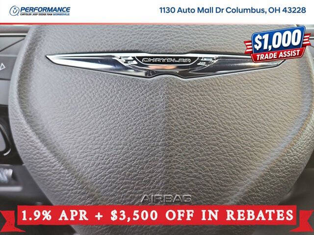 2026 Chrysler Pacifica Select